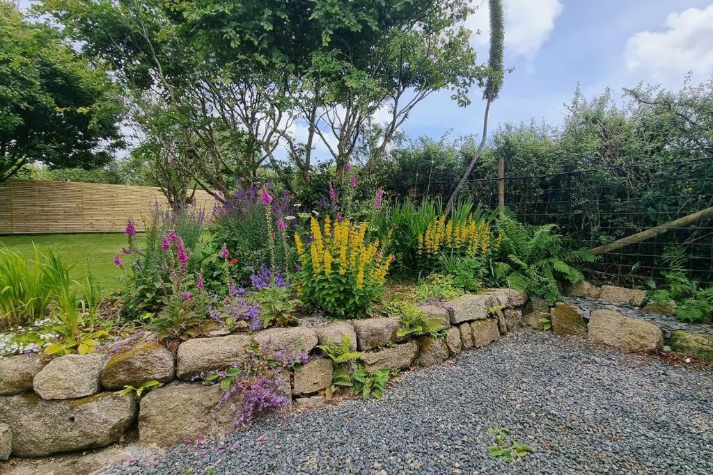 Hallegan Annexe With Private Garden And Woodland Camborne Exterior photo